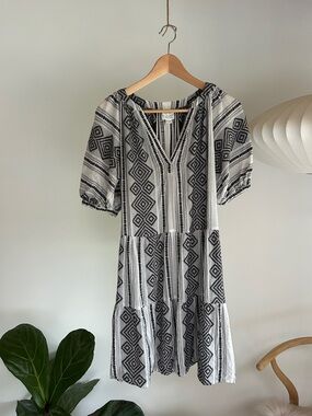 Velvet Black & White Geometric Cotton dress
